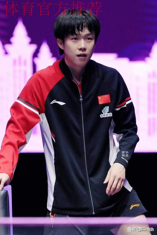 王楚钦、安宰贤、王艺迪惊喜录制祝龙哥珠海恒达乒乓球俱乐部开业大吉